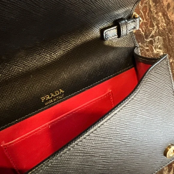 prada black cross body bag - Picture 4 of 5